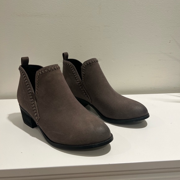 Call it Spring Booties - Picture 6 of 6